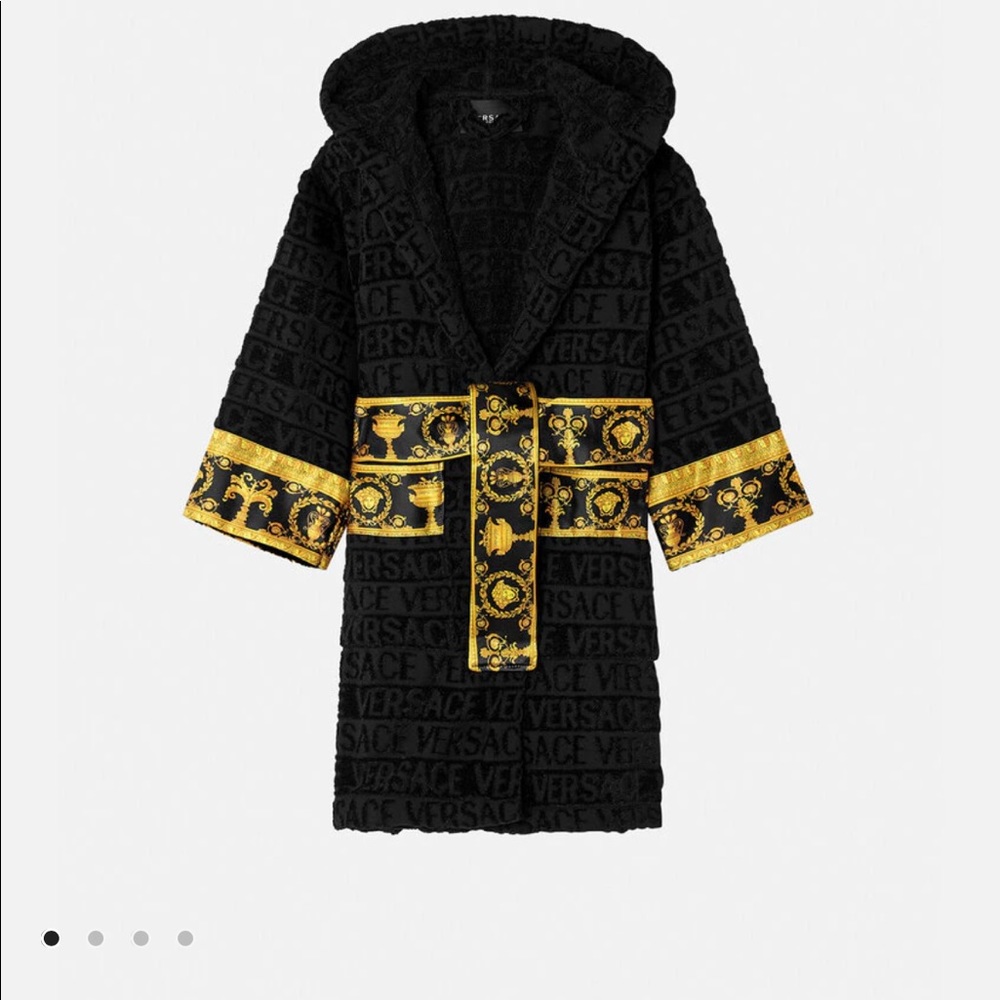Brand New Versace Kids Robe size XXL(10).
